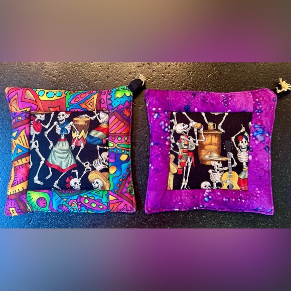 Day of the Dead pot holders. - Picture 2 of 7